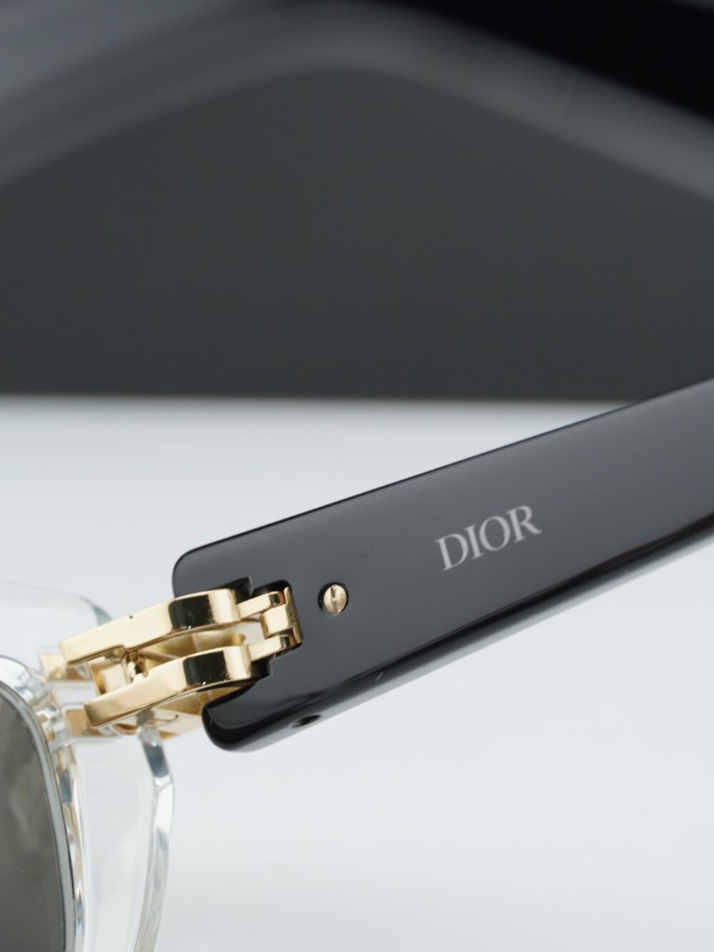 Dior CDIOR B2U 89A4 Cat Eye Sunglasses - Transparent / Black / Silver - Picture 9 of 10